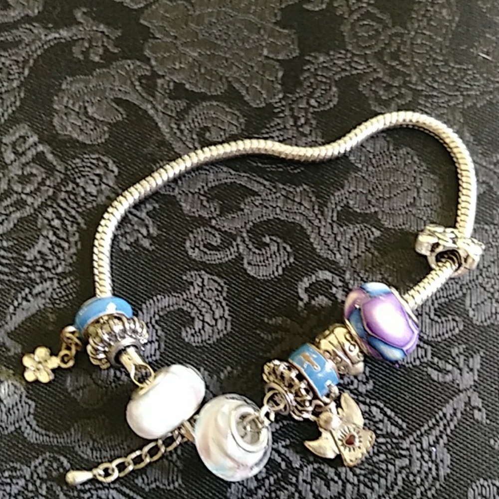 14 inch silver Pandora stylebracelet with charms